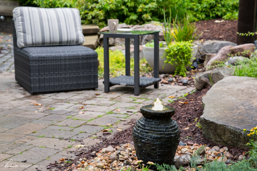 Mini Stacked Slate Urn Fountain_01